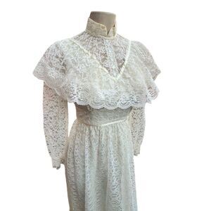 1970’s Cream Lace High Neck Long Sleeve Ruffle Prairie Wedding Dress Size S
